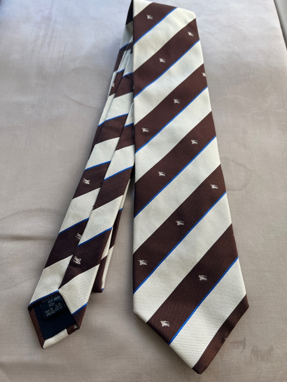 Vintage Burberry Brown, Ivory and Blue Striped Classic Silk Tie Made in Italy - Picture 8 of 17